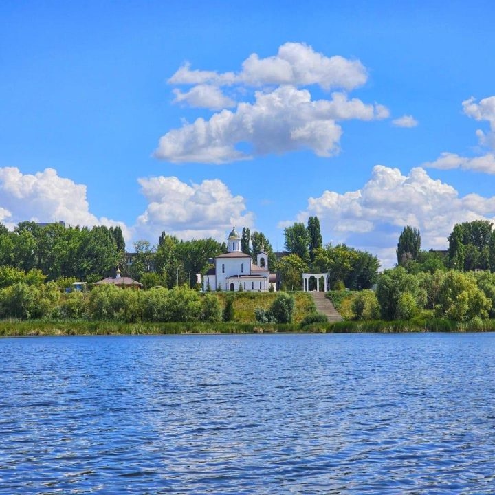 В волжских водах отражается святая Русь