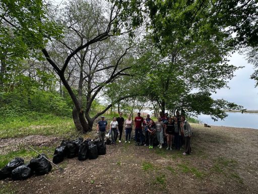 Молодёжная избирательная комиссия на субботнике в честь Дня Волги